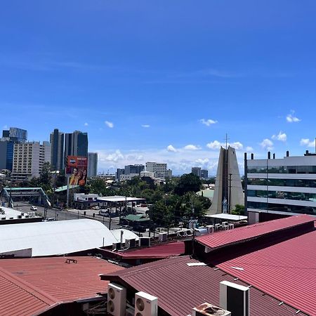Cebu Grand Hotel Exterior foto