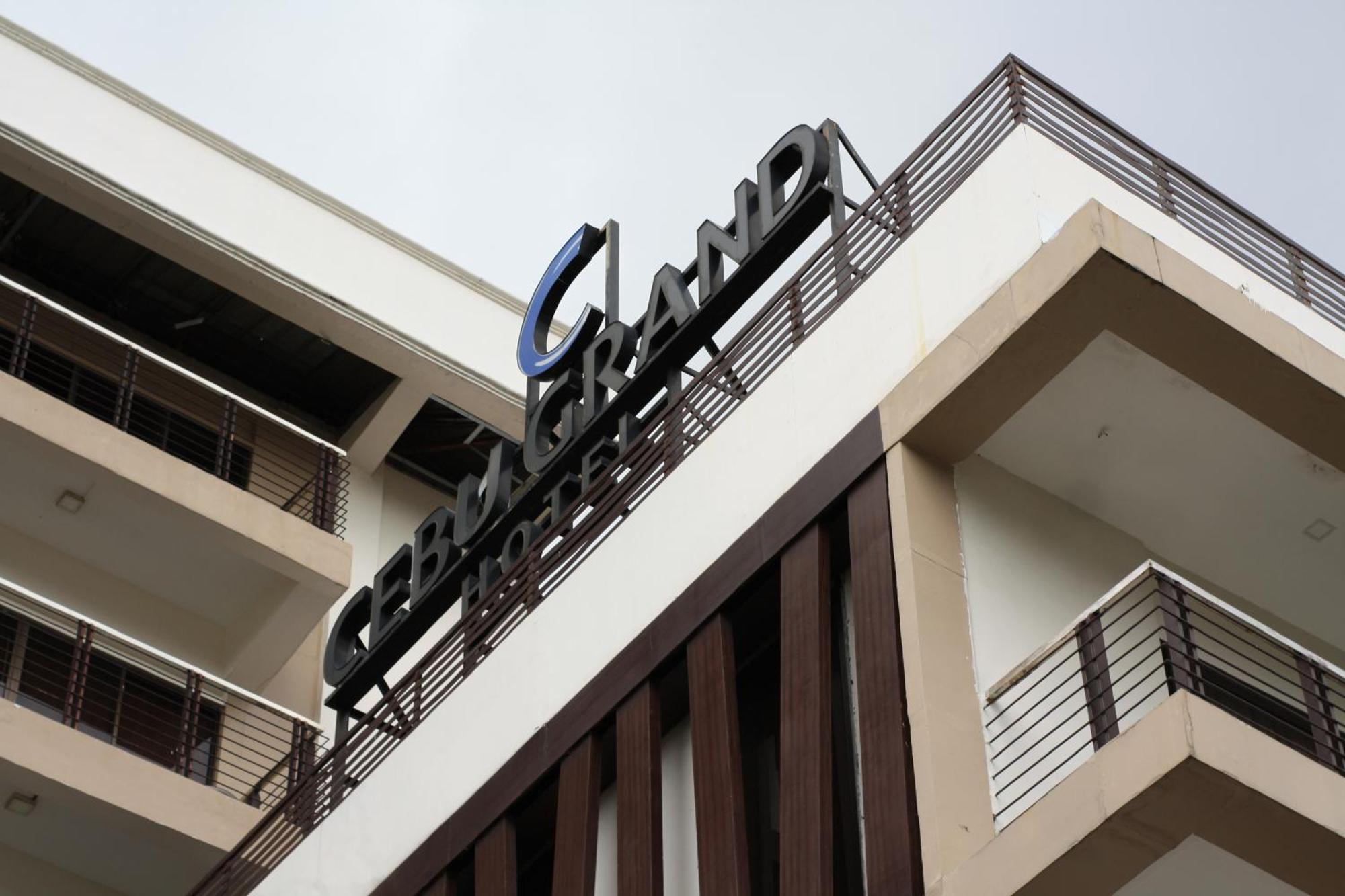 Cebu Grand Hotel Exterior foto